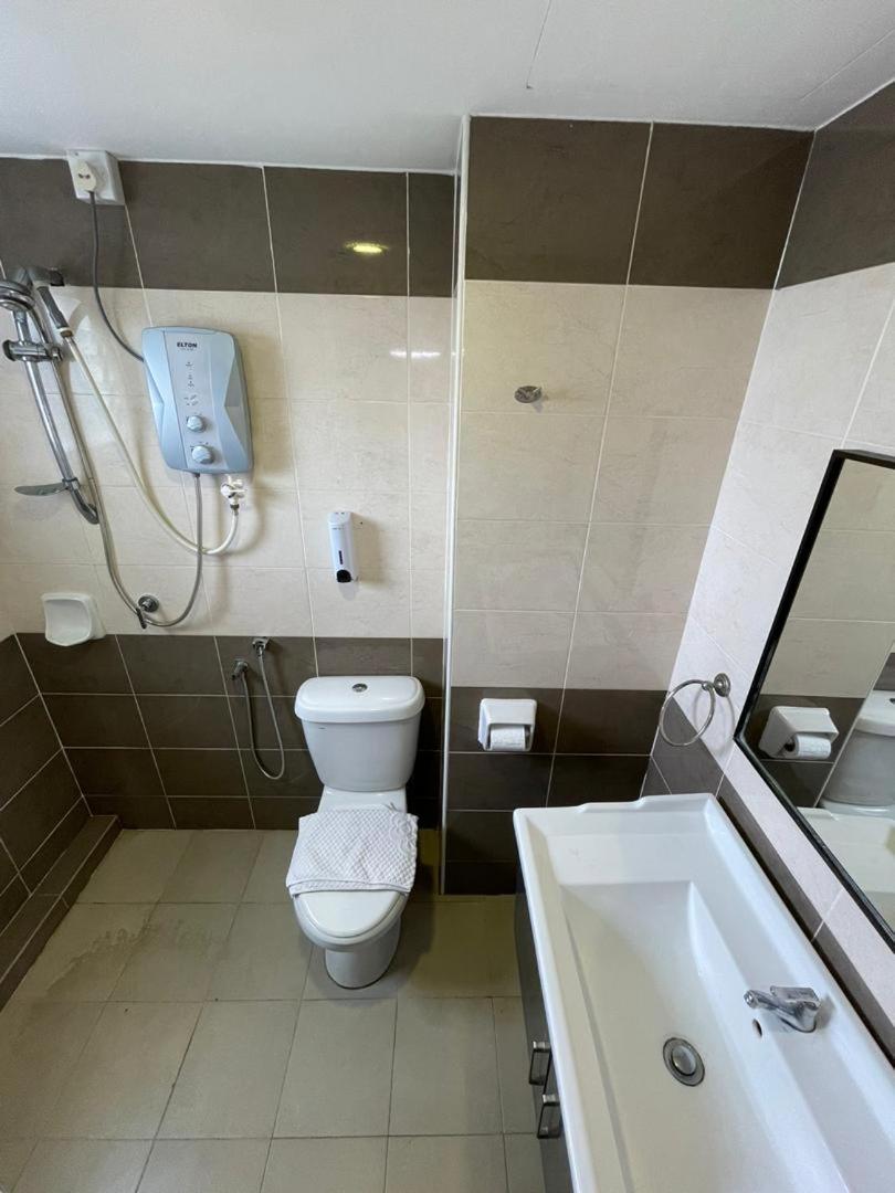N&L Hotel Kuala Terengganu Luaran gambar