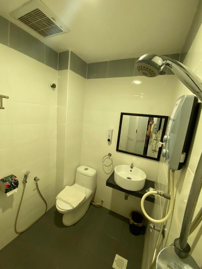 N&L Hotel Kuala Terengganu Luaran gambar
