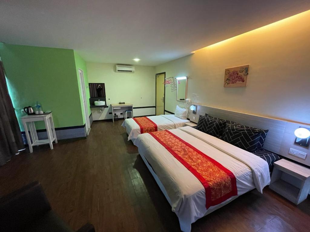 N&L Hotel Kuala Terengganu Luaran gambar