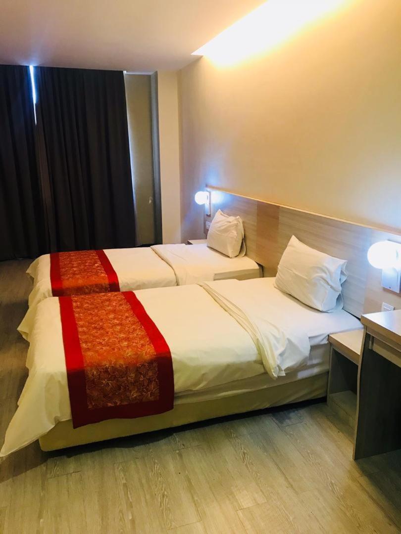 N&L Hotel Kuala Terengganu Luaran gambar